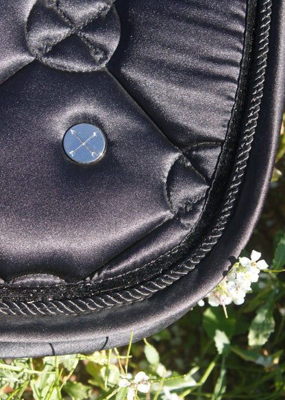 X-Black – Dressage Saddle Pad